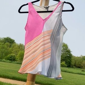 Nic + Zoe: Women’s S sleeveless top in pink, white, orange, black & gray.